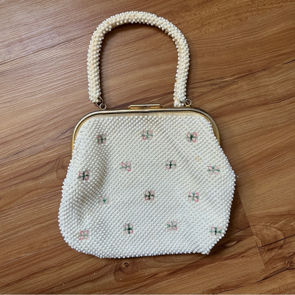 Vintage 1950 turn-out bag